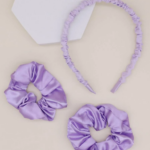 ΣΤΕΚΑ ΜΑΛΛΙΩΝ ΠΑΙΔΙΚΗ SATIN LILAC SET (στέκα+scrunchies)