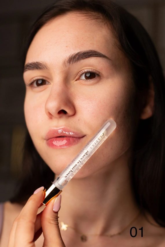 CLARESA GLOSS IS MY BOSS 5ml #01 - Image 3